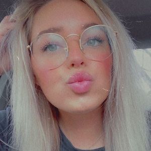 Meet your Posher, Casey jo